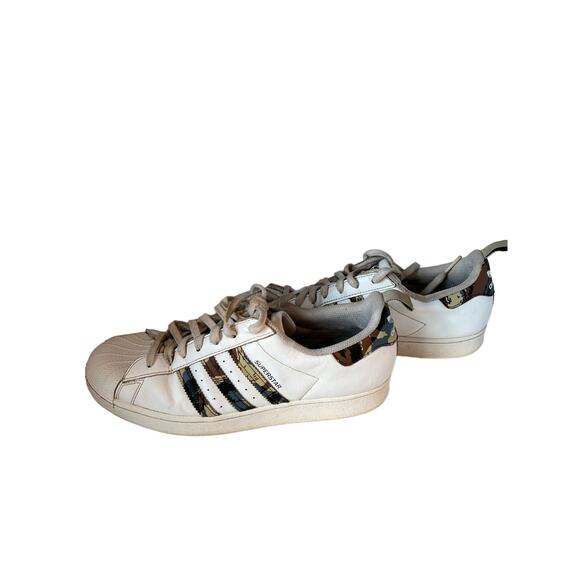 adidas gazelle silver green womens Superstar Sneakers Strata